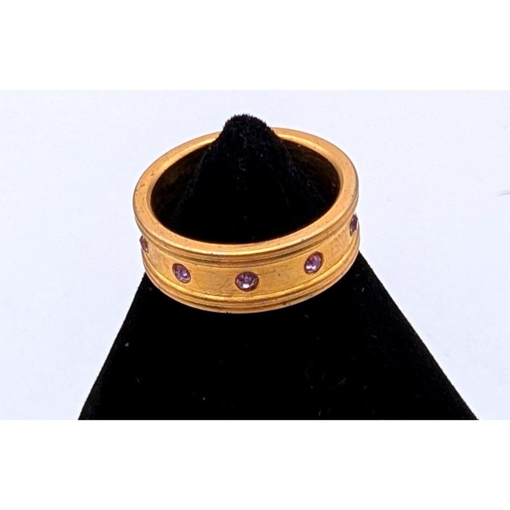 Gold Tone Brushed Band Ring Purple Round Inset Stones Size 7.5 Modern Style
